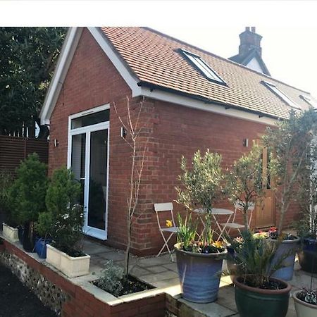 吉尔福德The Coach House 75 Epsom Road公寓 外观 照片