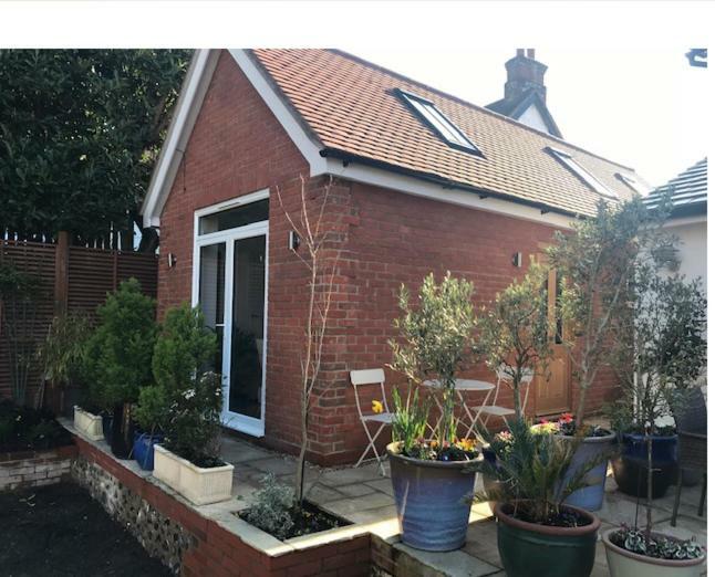 吉尔福德The Coach House 75 Epsom Road公寓 外观 照片